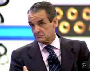 Mario Conde presenta sus soluciones a la crisis en La Noria