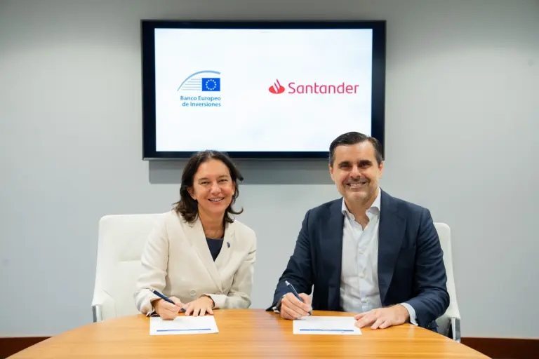 Banco Santander y el BEI Invertiran 300 Millones de Euros